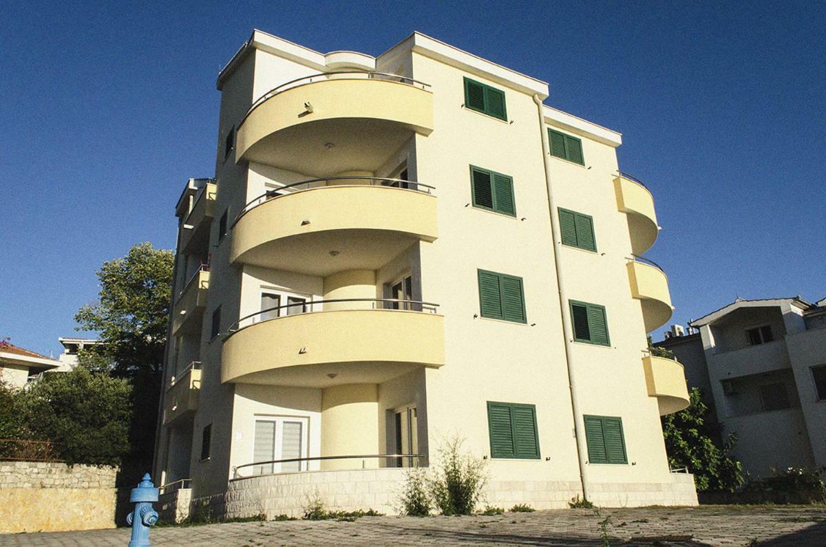 Mars Apartment Трогир Екстериор снимка